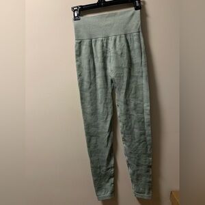 Activewear leggings peach booty size xsmall